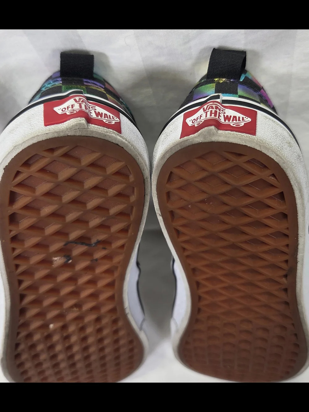 Vans Kids Slip-On Sneakers Black with Iridescent Rainbow Checkerboard Girl Sz 4